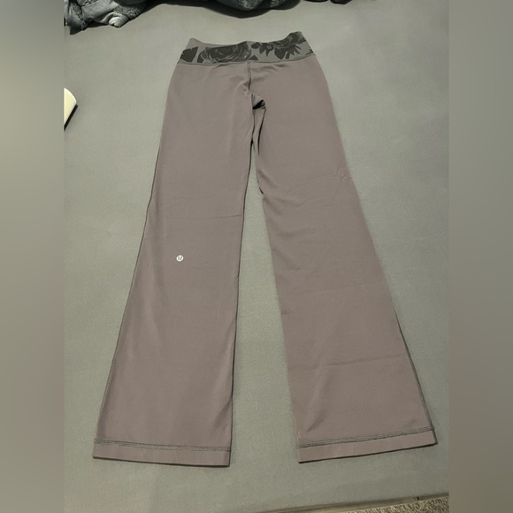 Lululemon Astro Pants Size 6 - Picture 4 of 5